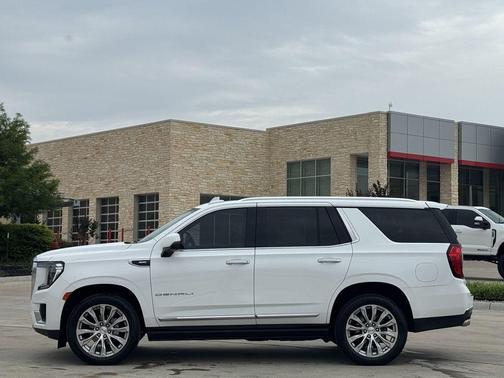 Summit White 2023 GMC Yukon Denali