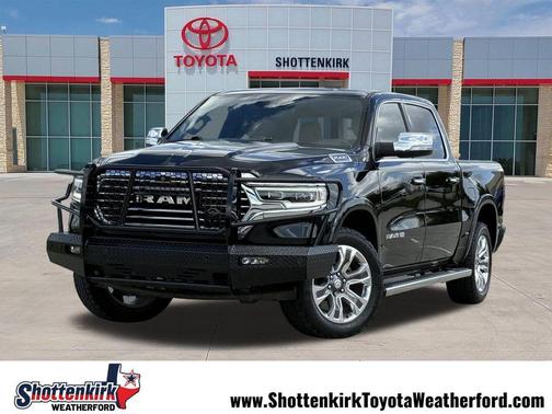 Diamond Black Crystal Pearlcoat 2022 RAM 1500 Longhorn