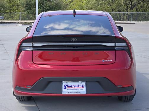 2026 Toyota Prius Plug-In Hybrid SE