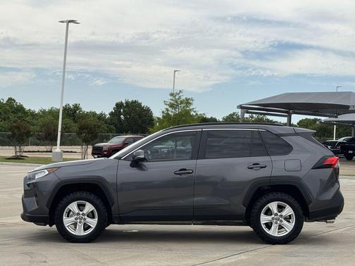 Magnetic Gray Metallic 2021 Toyota RAV4 XLE
