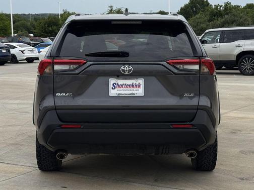 Magnetic Gray Metallic 2021 Toyota RAV4 XLE