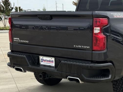 Dark Ash Metallic 2023 Chevrolet Silverado 1500 Custom Trail Boss
