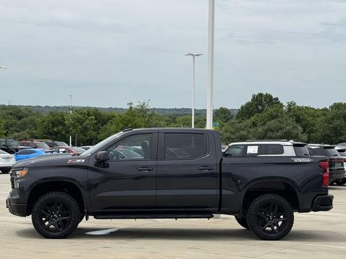 Dark Ash Metallic 2023 Chevrolet Silverado 1500 Custom Trail Boss