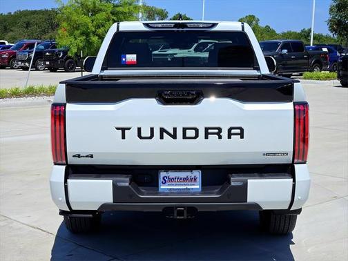 2025 Toyota Tundra Hybrid Platinum
