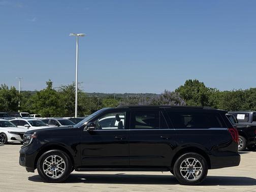 Black Metallic 2025 Ford Expedition Max Active 4x2
