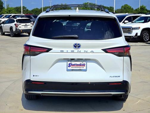 2025 Toyota Sienna Platinum 7 Passenger