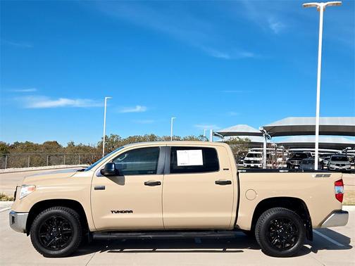 2017 Toyota Tundra SR5