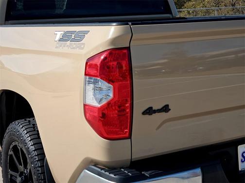 2017 Toyota Tundra SR5