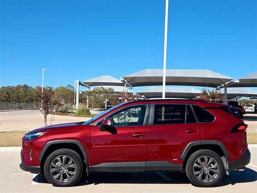 2024 Toyota RAV4 Hybrid XLE Premium