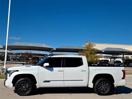 2025 Toyota Tundra Hybrid Platinum