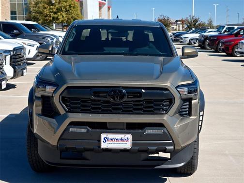 2025 Toyota Tacoma TRD Off Road