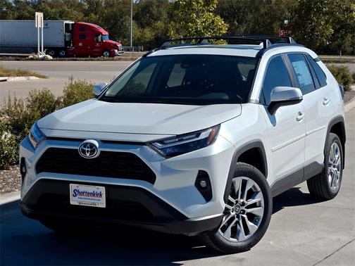 2025 Toyota RAV4 XLE Premium