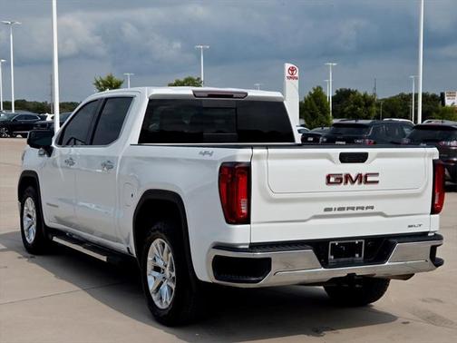 2021 GMC Sierra 1500 SLT