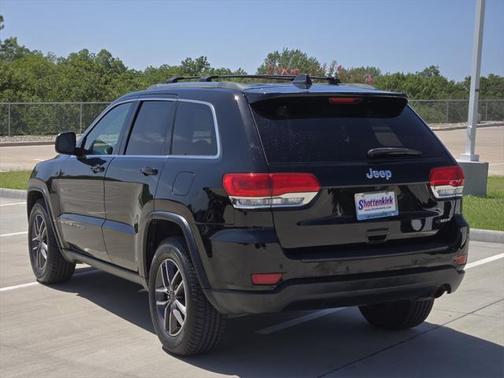 2019 Jeep Grand Cherokee Laredo