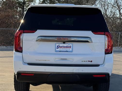 2023 GMC Yukon XL 4WD AT4