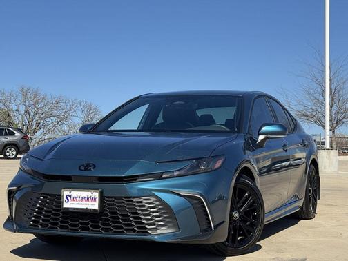 2026 Toyota Camry SE