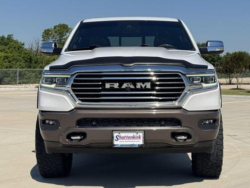 Ivory White Tri-Coat Pearlcoat 2020 RAM 1500 Longhorn