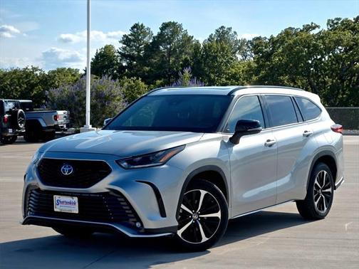 2022 Toyota Highlander XSE