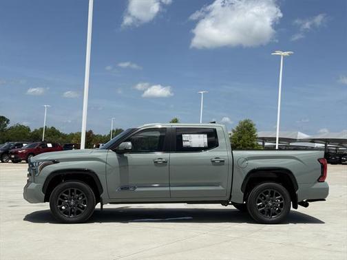 2025 Toyota Tundra Platinum