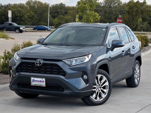 2020 Toyota RAV4 XLE Premium