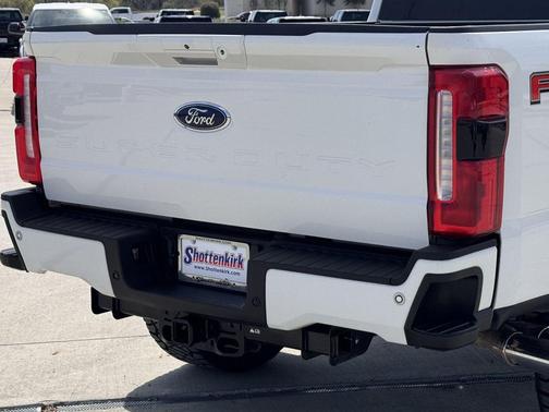 Star White Metallic Tri-Coat 2023 Ford F-250 Lariat