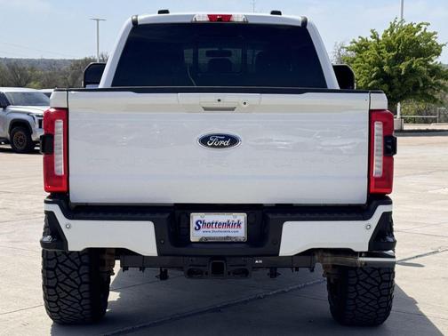 Star White Metallic Tri-Coat 2023 Ford F-250 Lariat