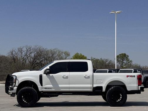 Star White Metallic Tri-Coat 2023 Ford F-250 Lariat