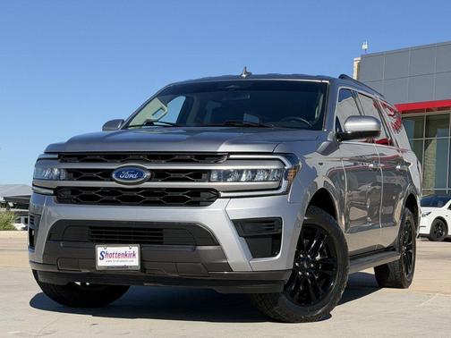 Iconic Silver Metallic 2024 Ford Expedition XLT