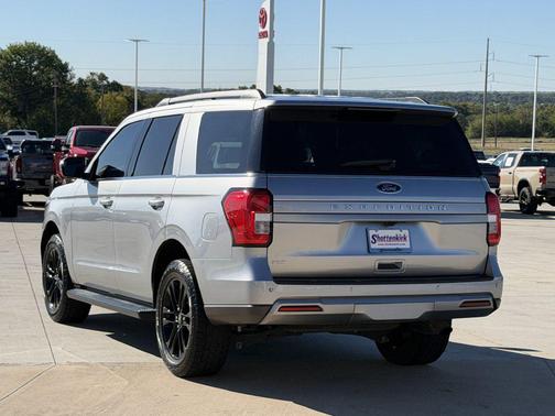Iconic Silver Metallic 2024 Ford Expedition XLT