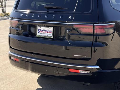 2024 Jeep Wagoneer Series II 4x2