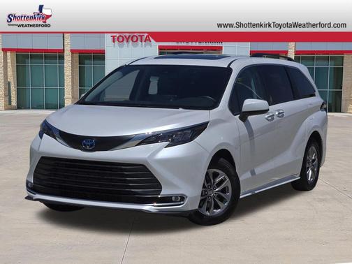 2024 Toyota Sienna XLE