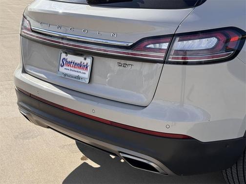 2020 Lincoln Nautilus Reserve