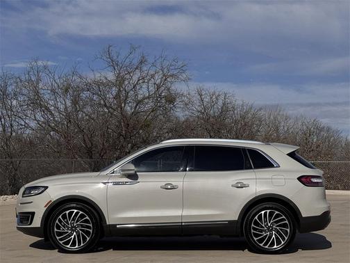 2020 Lincoln Nautilus Reserve