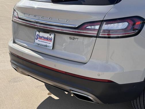 2020 Lincoln Nautilus Reserve