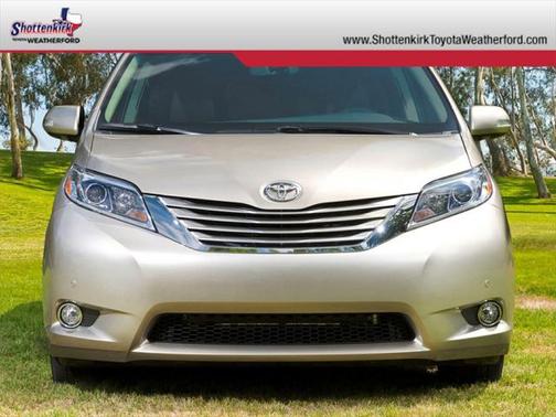 2015 Toyota Sienna LE