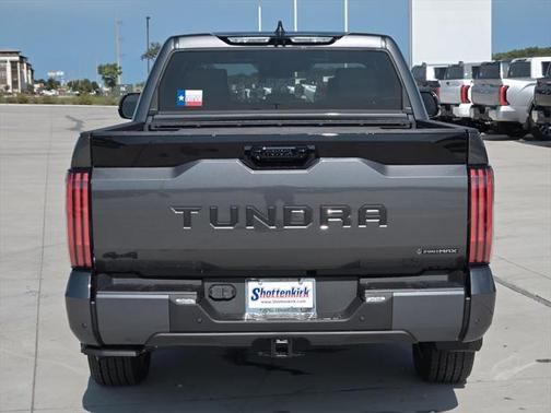 2025 Toyota Tundra Hybrid Platinum