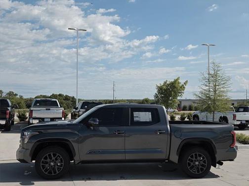 2025 Toyota Tundra Hybrid Platinum