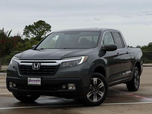 Modern Steel Metallic 2019 Honda Ridgeline RTL