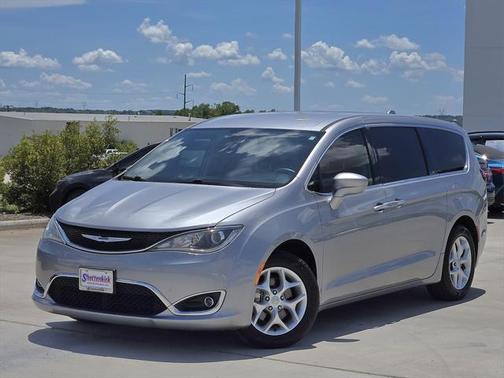 2018 Chrysler Pacifica Touring Plus