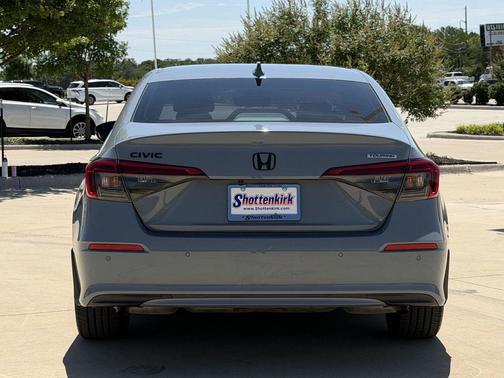 Morning Mist Metallic 2024 Honda Civic Touring