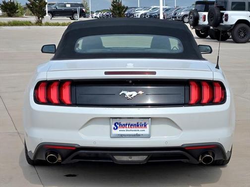 2022 Ford Mustang EcoBoost Premium