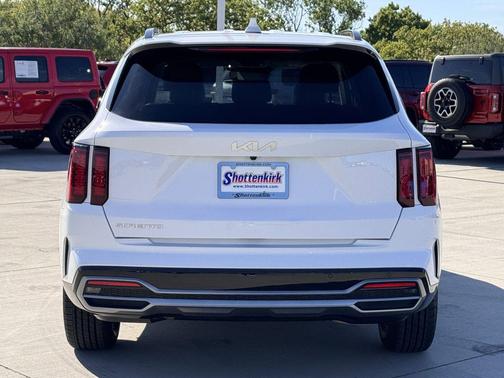 Glacial White Pearl 2023 Kia Sorento S