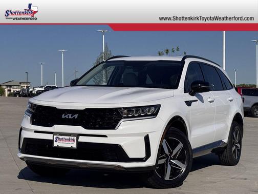 Glacial White Pearl 2023 Kia Sorento S