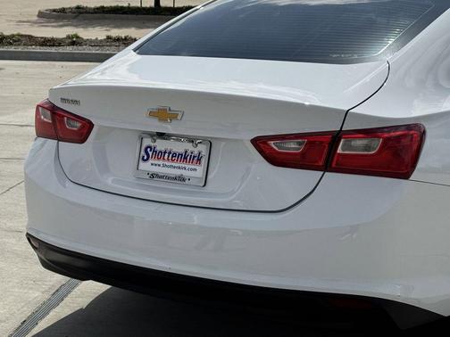 Summit White 2021 Chevrolet Malibu 1LS