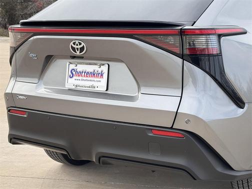 2026 Toyota bZ XLE Plus