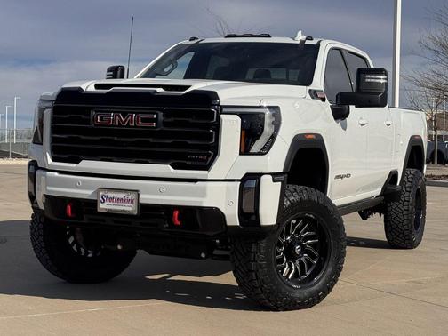 2024 GMC Sierra 2500 AT4