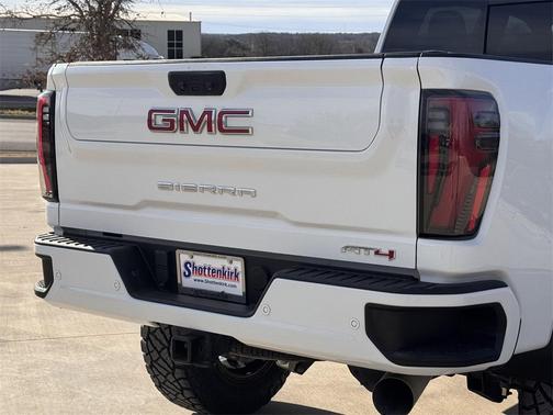 2024 GMC Sierra 2500 AT4
