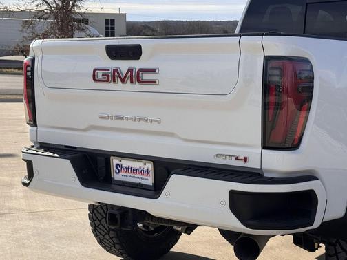 2024 GMC Sierra 2500 AT4
