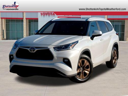 2023 Toyota Highlander Hybrid XLE