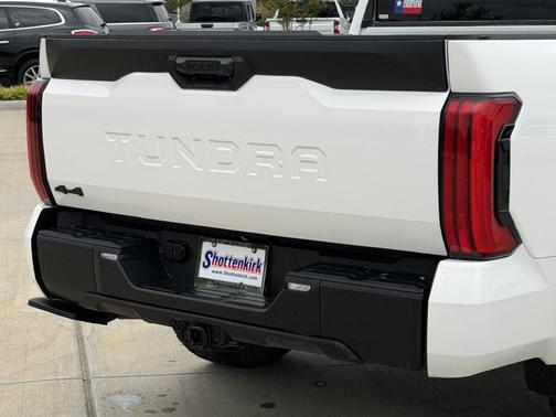 Ice 2025 Toyota Tundra SR5